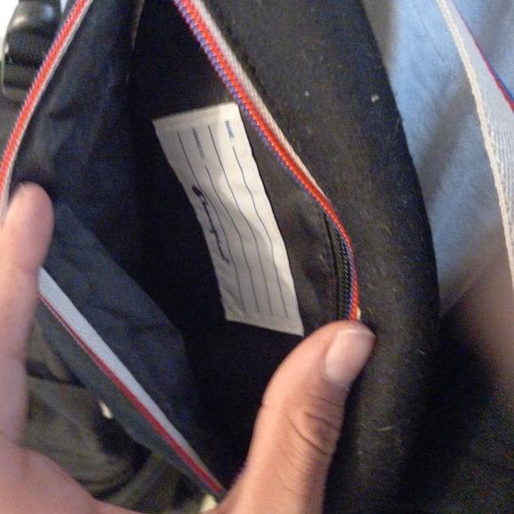 Champion - Picture 3 of 3